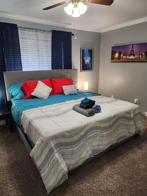 Blue Shark *E4* @ Midtown Comfortable 1Br King Apartment Houston Exterior photo