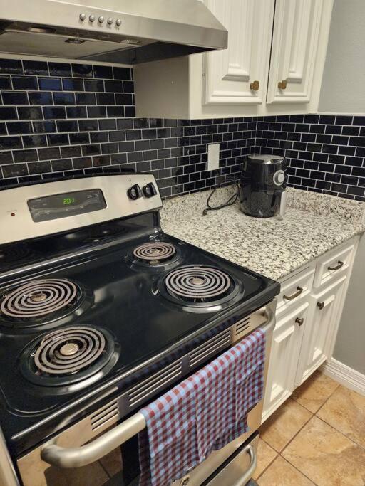 Blue Shark *E4* @ Midtown Comfortable 1Br King Apartment Houston Exterior photo