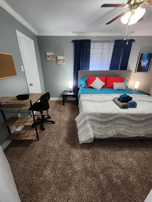 Blue Shark *E4* @ Midtown Comfortable 1Br King Apartment Houston Exterior photo